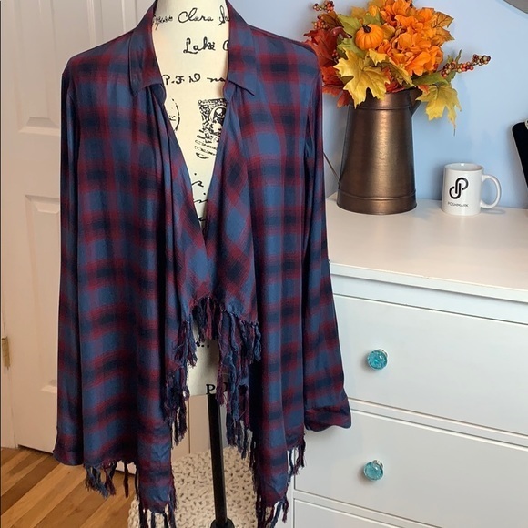 Willow & Clay Tops - Willow & Clay Aria Plaid Fringe Kimono Medium NWOT